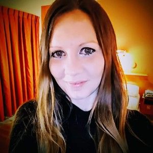 Meet your Posher, Nikole